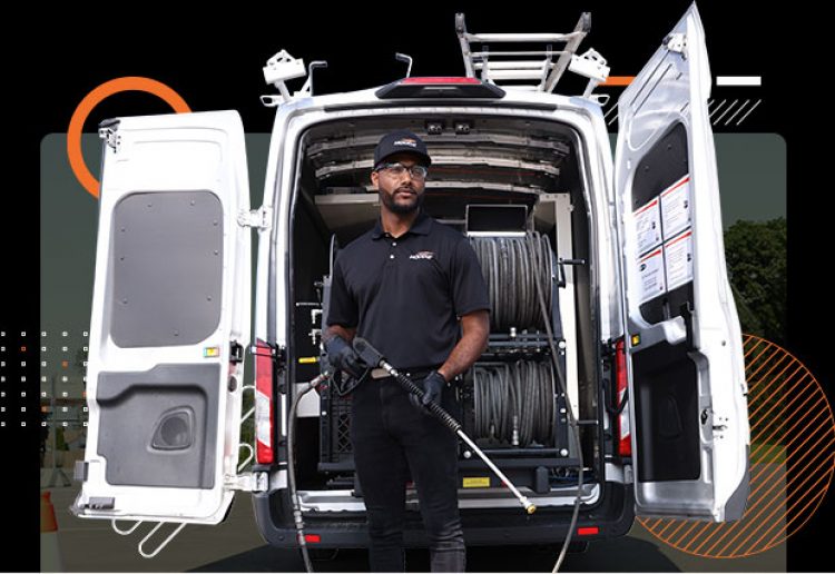 https://www.hoodzinternational.com/north-pittsburgh-youngstown/wp-content/uploads/sites/187/2025/01/commercial-pressure-washing-hero.jpg HOODZ Commercial Pressure Washing Van + Tech